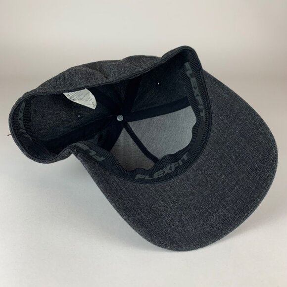 Travis Mathew Golf Gray Parrot Stretch Fitted Hat Mens S/M - Picture 4 of 5